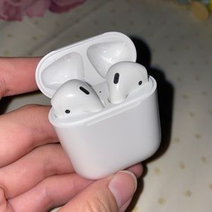 Airpods Generation 2 w/ teal case(case not pictured)